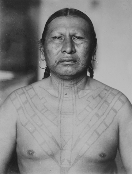 The Osage priest Charley Wah-hre-she or Wax-rizhi bears tattoos once associated with war honors earned in battle. (Image: National Anthropological Archives, Smithsonian Institution)